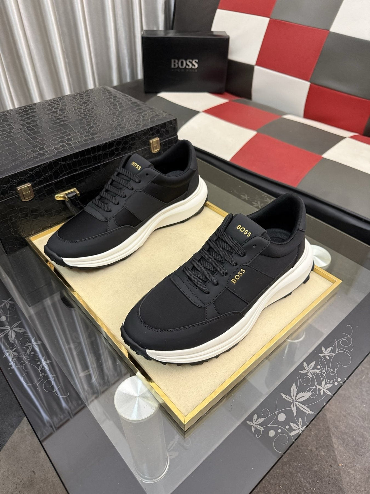 微商相册测试鞋子-BOSS Layered Low-Top Sneakers — front